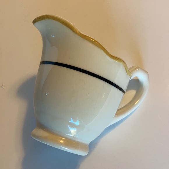 Syracuse China white creamer pitcher black stripe mustard trim restaurant ware - Picture 5 of 10